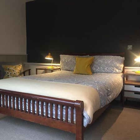 Hotel Bonningtons Stansted Self Catering à Stansted Mountfitchet Extérieur photo