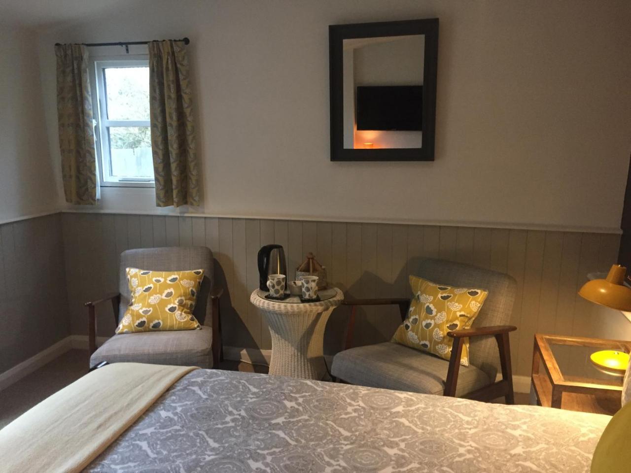 Hotel Bonningtons Stansted Self Catering à Stansted Mountfitchet Extérieur photo