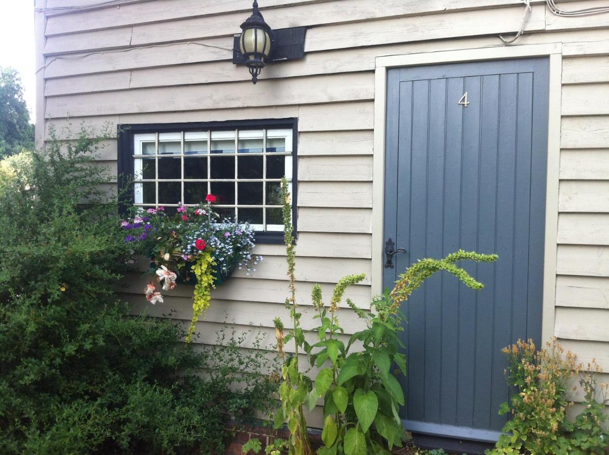 Hotel Bonningtons Stansted Self Catering à Stansted Mountfitchet Chambre photo