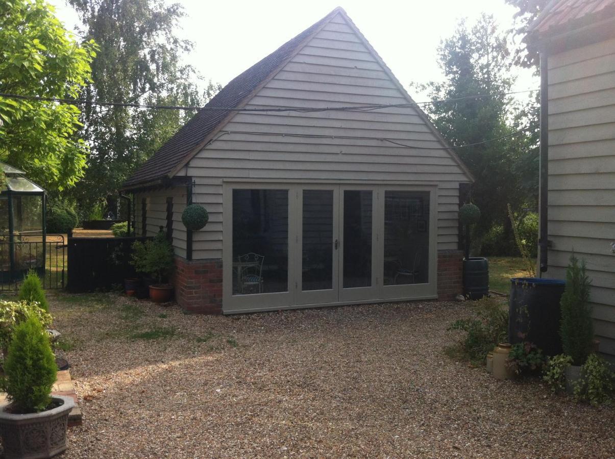Hotel Bonningtons Stansted Self Catering à Stansted Mountfitchet Chambre photo